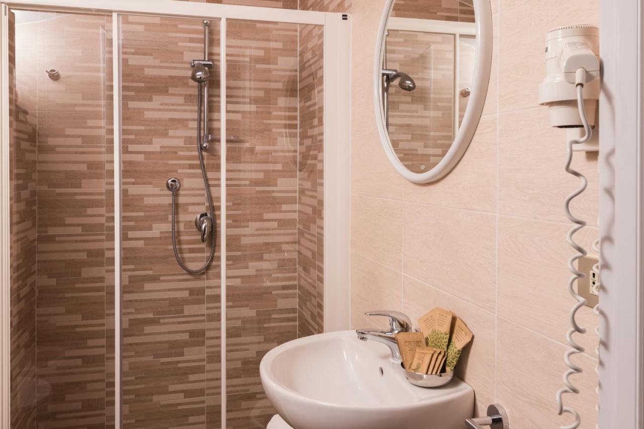 Hotel Lydia Cervia Dış mekan fotoğraf